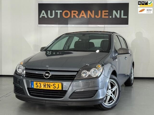 Grijs Gebruikt 2005 Opel Astra Enjoy Hatchback | € 2.999 (Duur) - Afbeelding 1/4