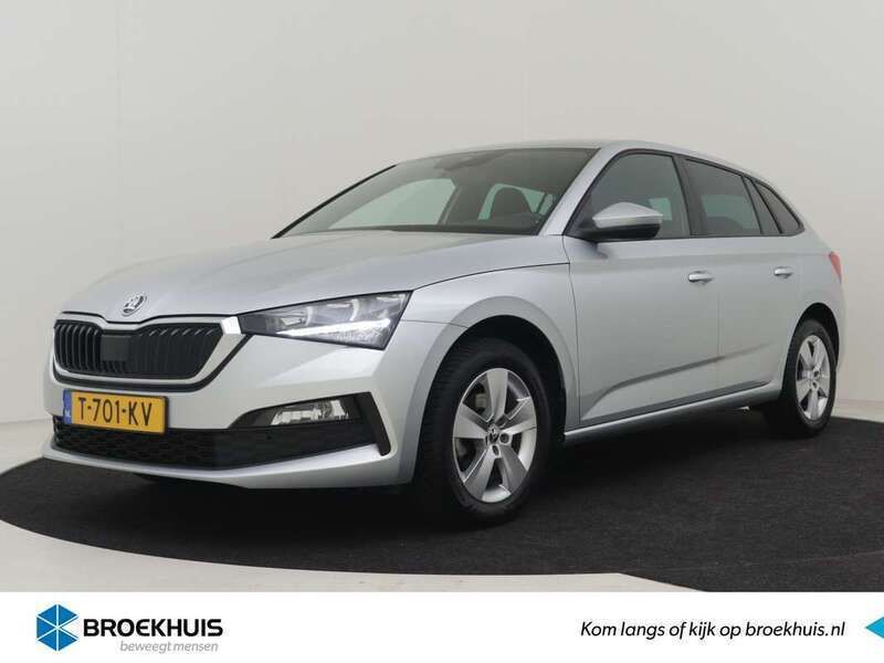 Zilver Gebruikt 2023 Skoda Scala Business Line Hatchback | € 21.900 (Eerlijke prijs) - Afbeelding 1/4