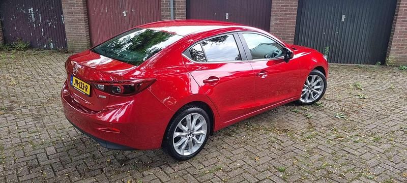 Occasion Mazda 3 120 PK (88 kW) 2015 Rood Sedan