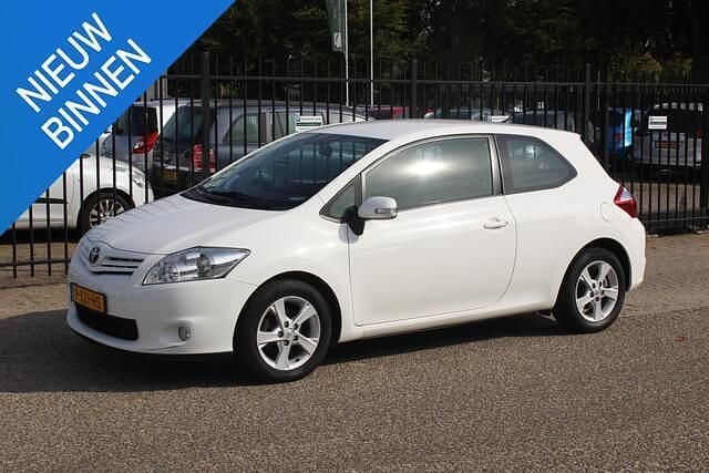 Wit Gebruikt 2012 Toyota Auris Comfort Hatchback | € 4.450 (Super prijs) - Afbeelding 1/4