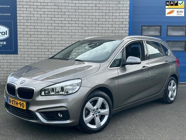 Grijs Gebruikt 2014 BMW 218 Executive Stationwagen | € 11.950 (Goede deal) - Afbeelding 1/4