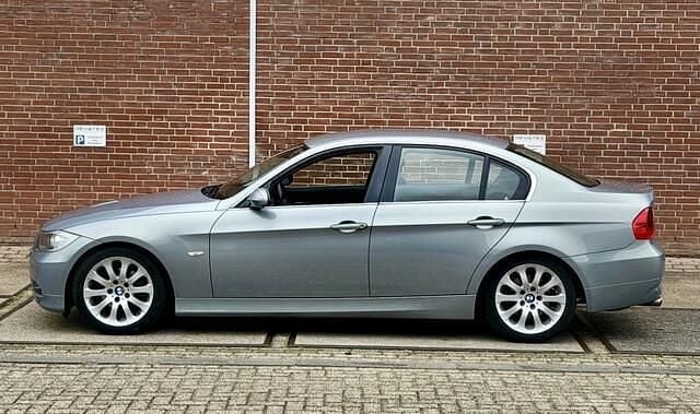 Occasion BMW 325 218 PK (160 kW) 2005 Grijs Sedan