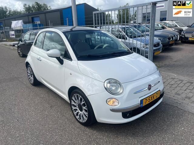 Wit Gebruikt 2013 Fiat 500 Lounge Hatchback | € 5.750 (Eerlijke prijs) - Afbeelding 1/4