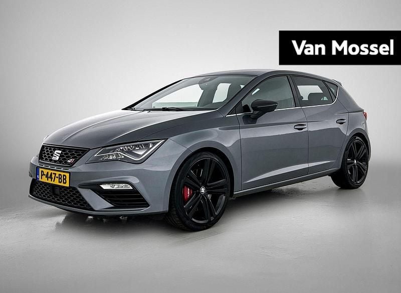 Grijs Gebruikt 2018 Cupra Leon Hatchback | € 27.940 (Eerlijke prijs) - Afbeelding 1/4