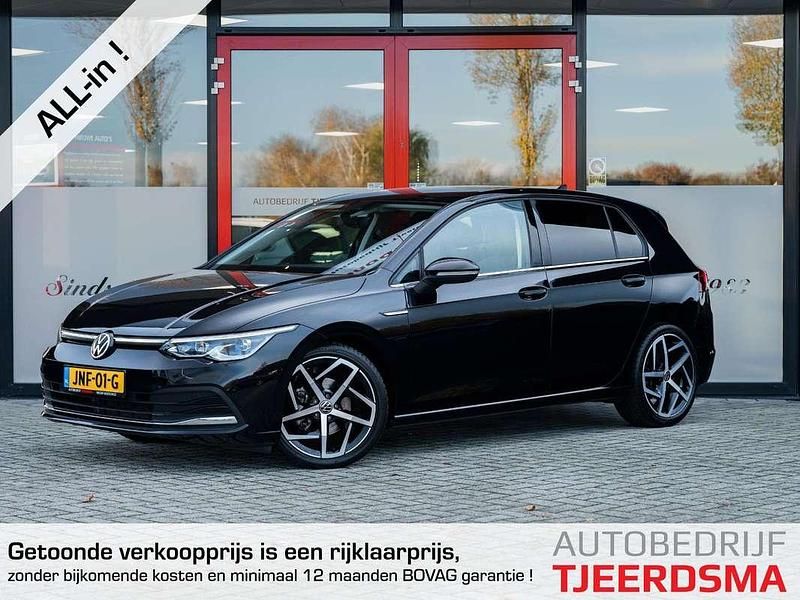 Zwart Gebruikt 2020 VW Golf VIII Style Hatchback | € 24.450 (Goede deal) - Afbeelding 1/4