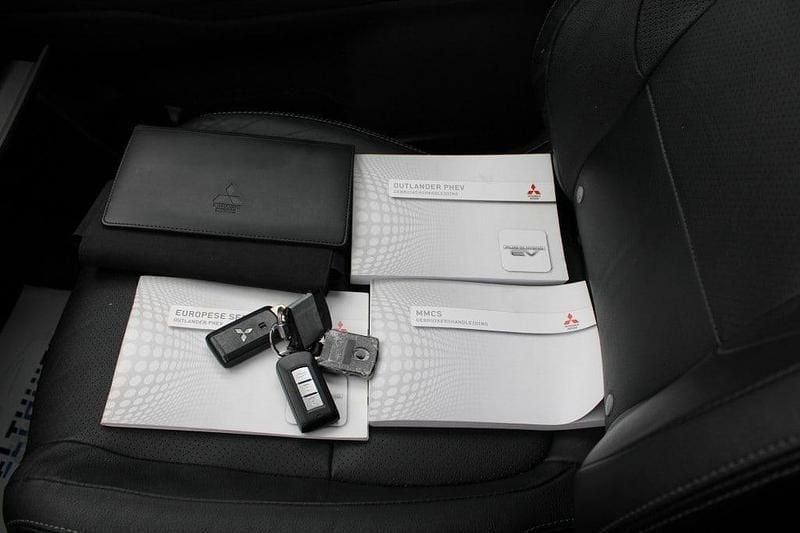 Occasion Mitsubishi Outlander Instyle 121 PK (88 kW) 2014 Blauw SUV