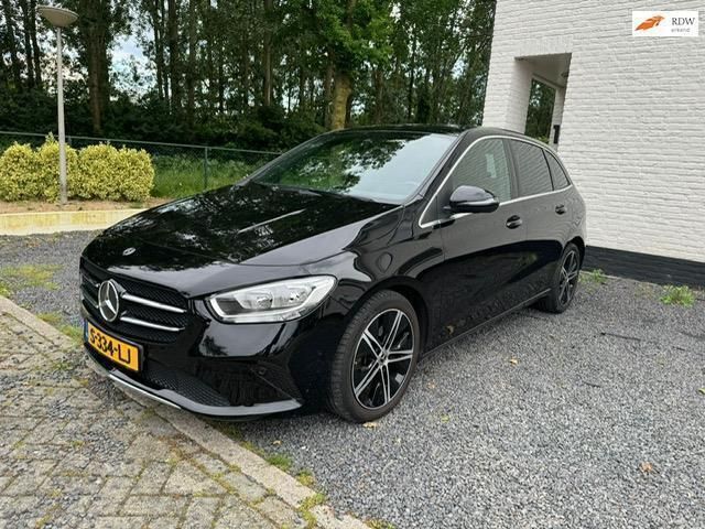 Zwart Gebruikt 2019 Mercedes B220 Premium MPV | € 22.750 (Super prijs) - Afbeelding 1/4