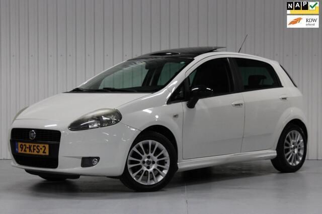 Wit Gebruikt 2009 Fiat Grande Punto Hatchback | € 2.150 (Duur) - Afbeelding 1/4