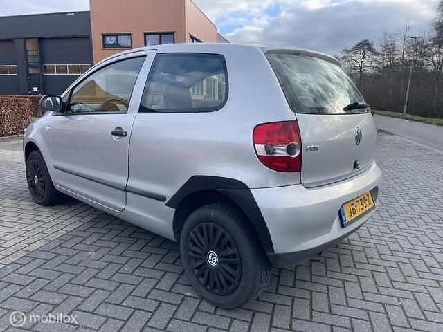 Occasion VW Fox 54 PK (39 kW) 2006 Grijs (metallic) Hatchback
