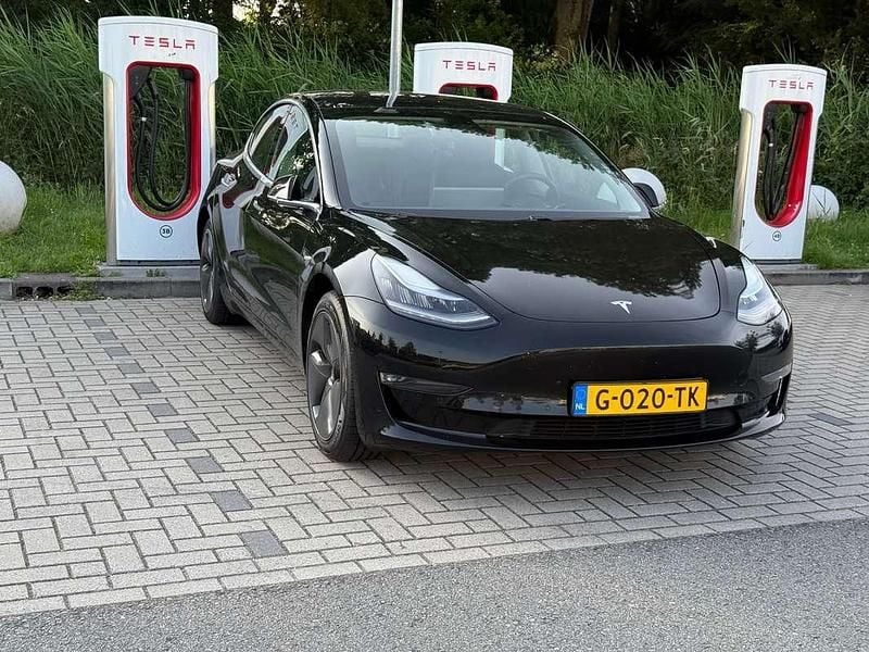 Zwart Gebruikt 2019 Tesla Model 3 Long Range AWD Sedan | € 18.900 (Goede deal) - Afbeelding 1/1
