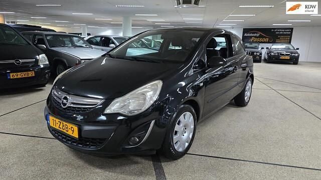 Zwart Occasion 2012 Opel Corsa Color Edition Hatchback | € 2.250 (Goede deal) - Afbeelding 1/4
