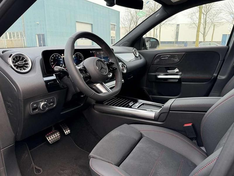 Nieuw Mercedes GLA250 AMG line 218 PK (160 kW) 2025 Grijs (metallic) SUV
