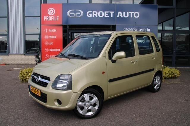 Geel Gebruikt 2004 Opel Agila Hatchback | € 2.900 (Duur) - Afbeelding 1/4