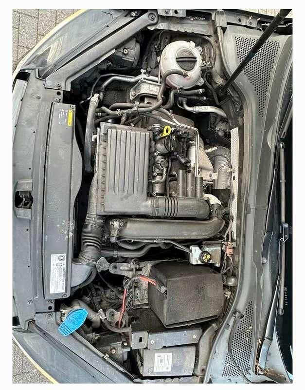 Zwart Occasion 2014 VW Golf VII Trendline Hatchback | € 6.000 (Goede deal) - Afbeelding 1/4