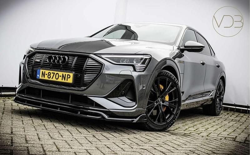 Grijs (metallic) Gebruikt 2021 Audi e-tron Sportback S-Line SUV | € 33.880 (Goede deal) - Afbeelding 1/4