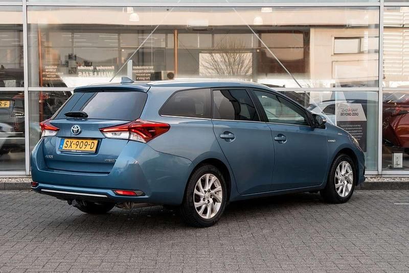 Occasion Toyota Auris Hybrid 136 PK (100 kW) 2018 Blauw Hatchback