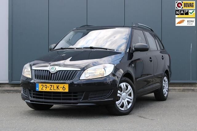 Zwart Gebruikt 2013 Skoda Fabia Stationwagen | € 4.950 (Eerlijke prijs) - Afbeelding 1/4