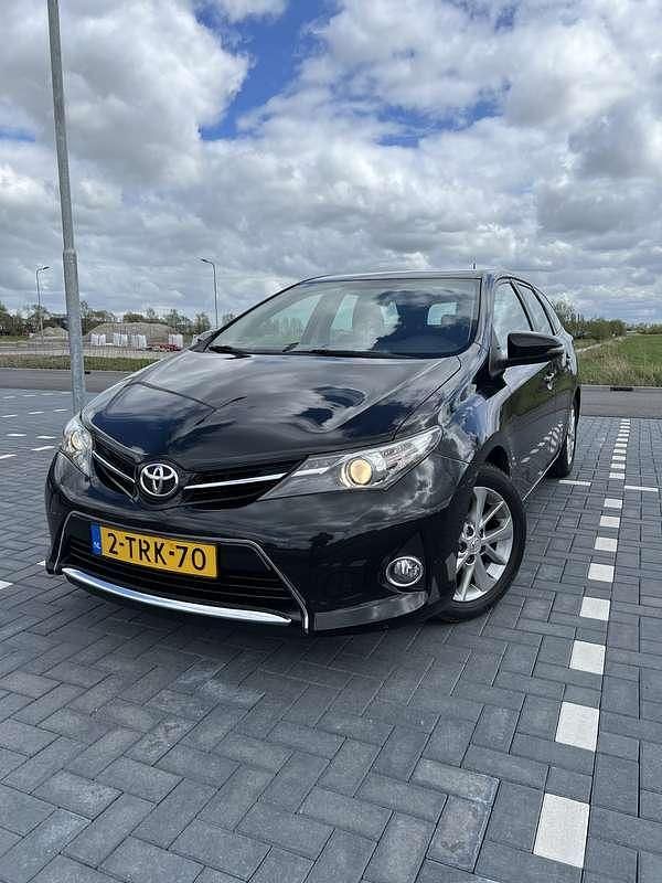 Occasion Toyota Auris Comfort 99 PK (72 kW) 2014 Zwart MPV