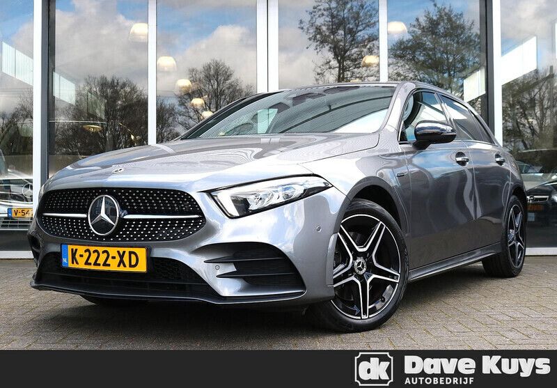 Grijs Gebruikt 2021 Mercedes A250 Business Hatchback | € 29.950 (Eerlijke prijs) - Afbeelding 1/4
