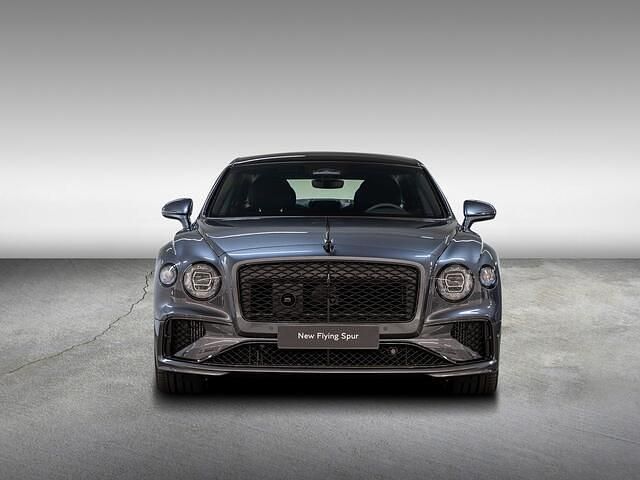 Nieuw Bentley Flying Spur 190 PK (139 kW) 2026 Grijs Sedan