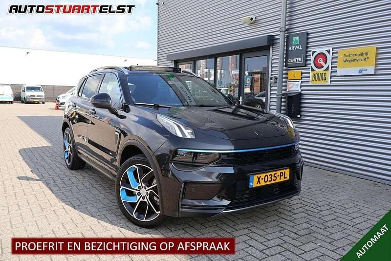 Zwart Gebruikt 2024 Lynk & Co 01 SUV | € 32.750 (Iets duurder) - Afbeelding 1/4