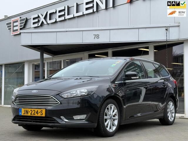 Zwart Gebruikt 2015 Ford Focus Titanium Stationwagen | € 4.950 (Super prijs) - Afbeelding 1/4