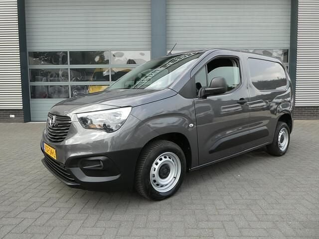 Grijs Gebruikt 2022 Opel Combo MPV | € 12.450 (Goede deal) - Afbeelding 1/4