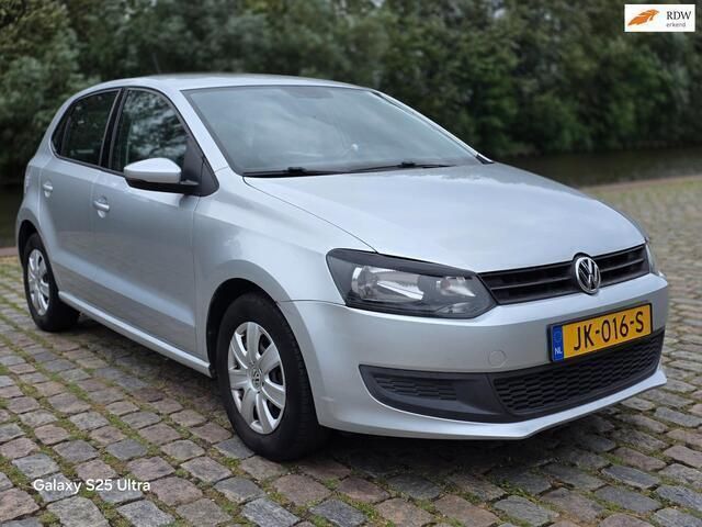 Grijs Gebruikt 2012 VW Polo Trendline Hatchback | € 6.499 (Eerlijke prijs) - Afbeelding 1/4