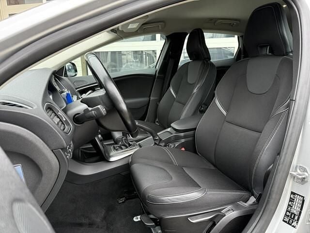 Occasion Volvo V40 Momentum 150 PK (110 kW) 2014 Grijs Hatchback