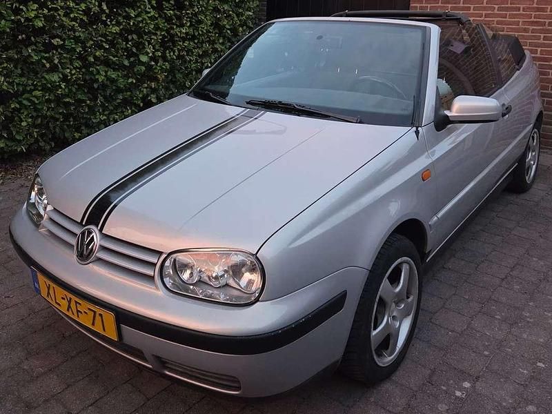 Grijs Gebruikt 1999 VW Golf Cabriolet Trendline Cabriolet | € 1.499 (Goede deal) - Afbeelding 1/4