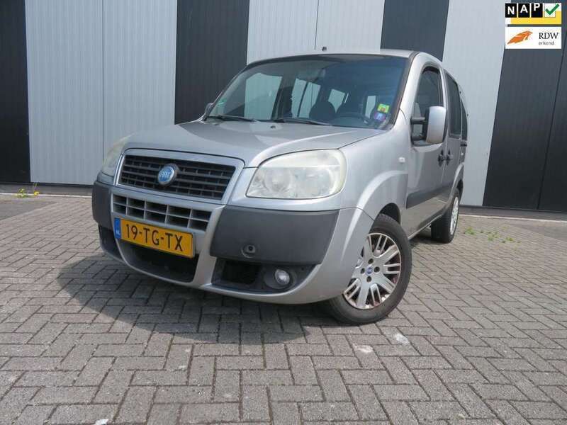 Grijs, metallic lak Gebruikt 2006 Fiat Doblò Dynamic MPV | € 1.950 (Eerlijke prijs) - Afbeelding 1/4