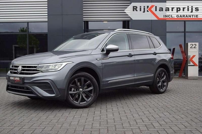 Grijs Gebruikt 2024 VW Tiguan Allspace SUV | € 48.750 (Iets duurder) - Afbeelding 1/4