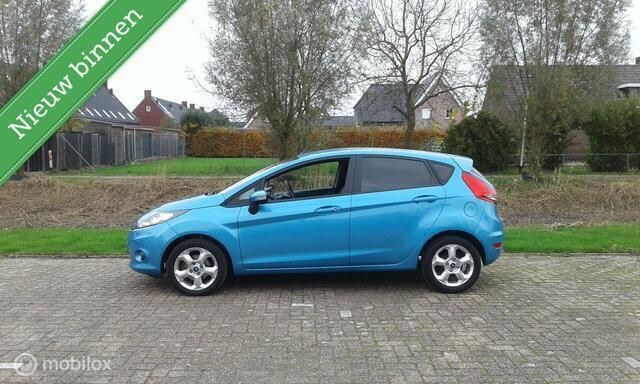 Blauw Gebruikt 2009 Ford Fiesta Titanium Hatchback | € 3.995 (Eerlijke prijs) - Afbeelding 1/4