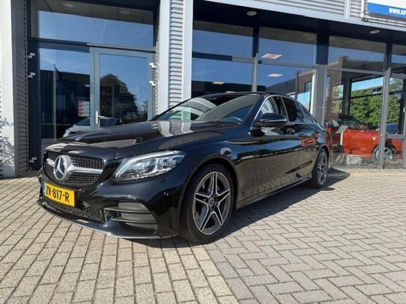 Zwart Occasion 2019 Mercedes C200 Business Sedan | € 28.450 (Eerlijke prijs) - Afbeelding 1/4