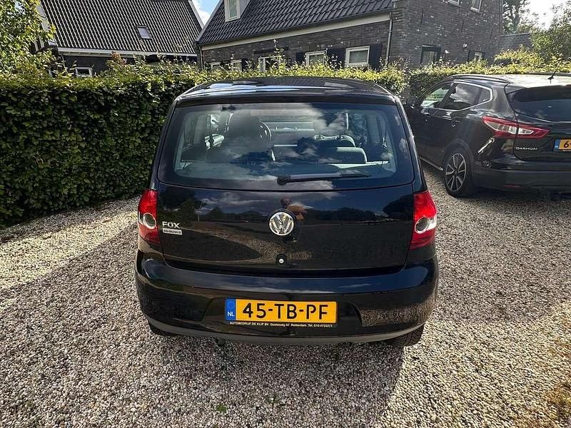 Zwart Gebruikt 2006 VW Fox Trendline Hatchback | € 750 (Goede deal) - Afbeelding 1/4