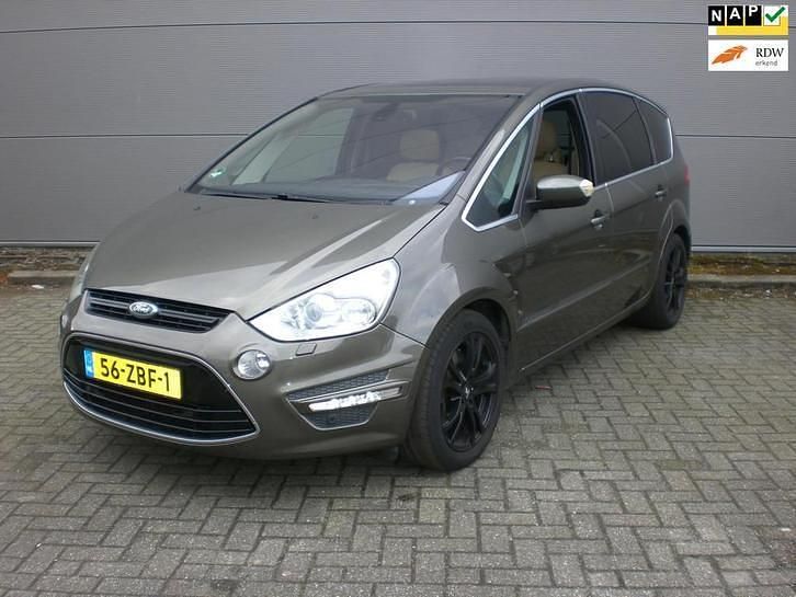 Groen Occasion 2011 Ford S-MAX S MPV | € 14.999 - Afbeelding 1/4