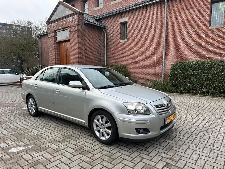 Occasion 2007 Toyota Avensis Sedan | € 3.195 (Eerlijke prijs) - Afbeelding 1/4