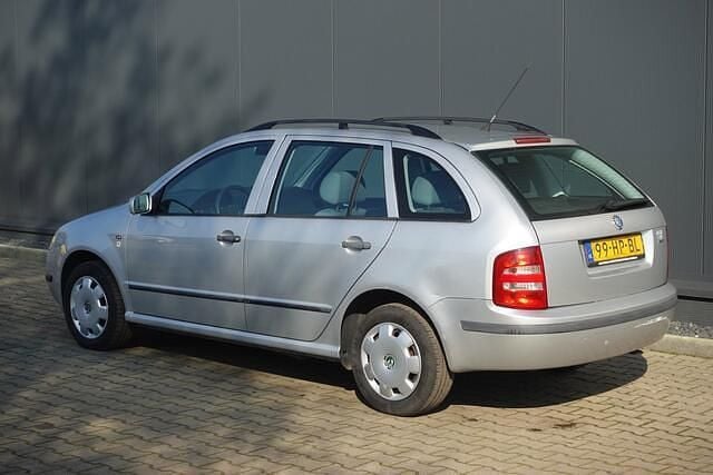 Occasion Skoda Fabia 68 PK (50 kW) 2001 Grijs Stationwagen
