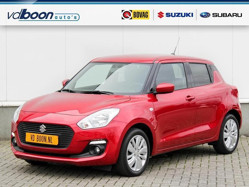 Rood Gebruikt 2018 Suzuki Swift Hatchback | € 12.280 (Eerlijke prijs) - Afbeelding 1/4