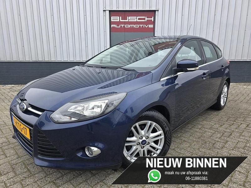 Blauw Occasion 2013 Ford Focus Titanium Hatchback | € 6.995 (Duur) - Afbeelding 1/4