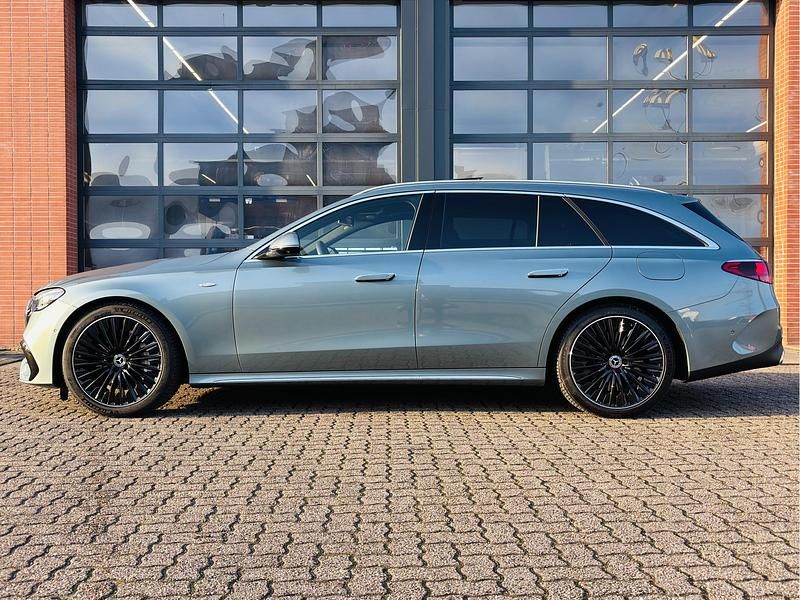 Occasion Mercedes E300 Sport Edition 313 PK (230 kW) 2025 Groen Stationwagen
