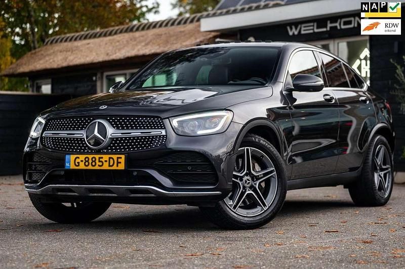 Grijs Gebruikt 2019 Mercedes GLC200 AMG line SUV | € 42.950 (Iets duurder) - Afbeelding 1/4