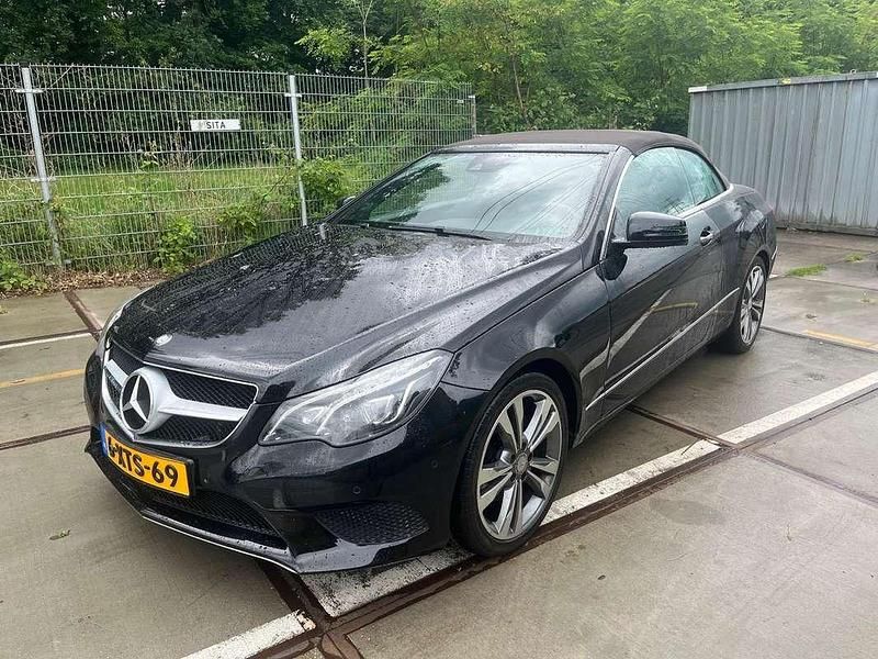 Zwart Gebruikt 2014 Mercedes E200 Edition Cabriolet | € 19.500 (Eerlijke prijs) - Afbeelding 1/4
