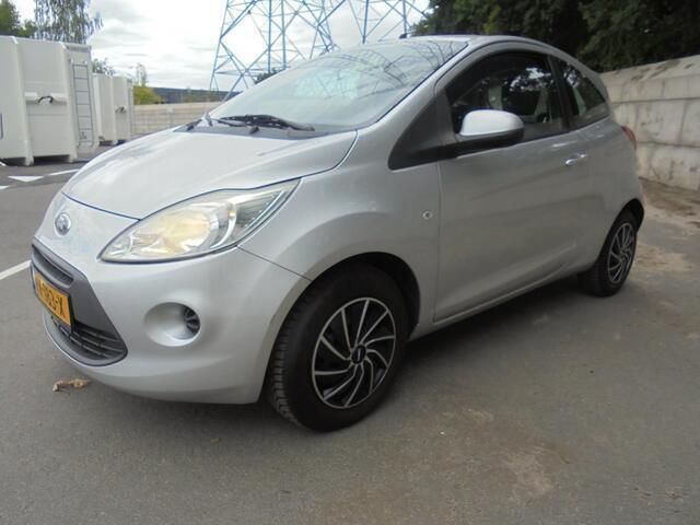 Grijs Gebruikt 2010 Ford Ka Cool & Sound Edition Hatchback | € 2.950 (Eerlijke prijs) - Afbeelding 1/4