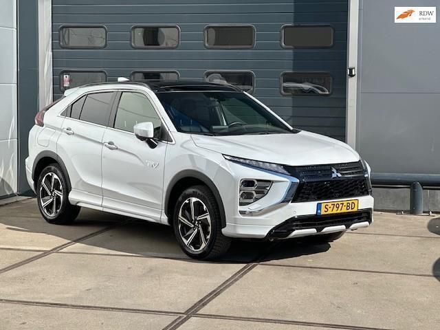 Wit Gebruikt 2023 Mitsubishi Eclipse Cross Instyle SUV | € 26.400 (Eerlijke prijs) - Afbeelding 1/4