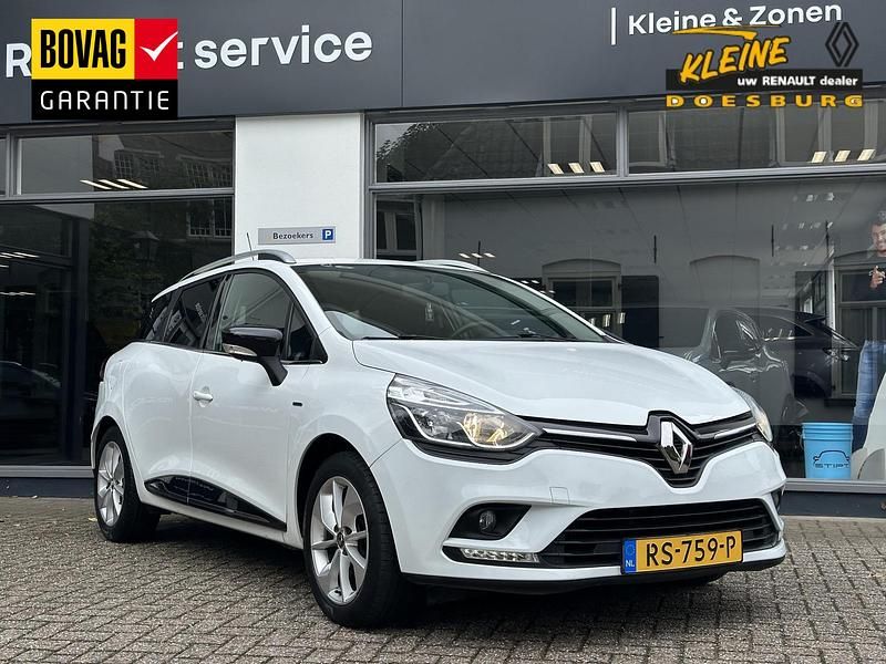 Wit Gebruikt 2018 Renault Clio GrandTour LIMITED Stationwagen | € 12.645 - Afbeelding 1/3