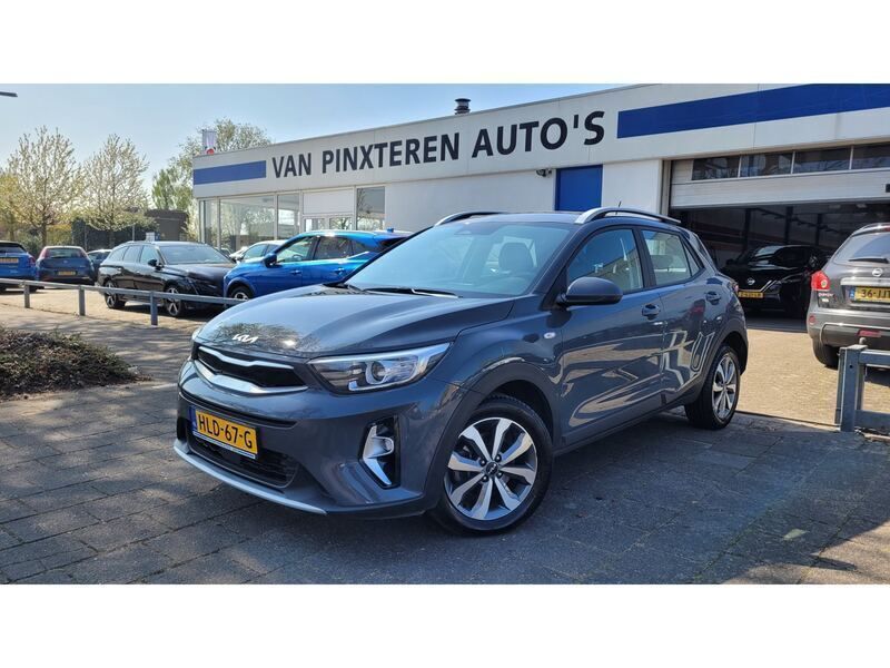 Grijs Gebruikt 2022 Kia Stonic SUV | € 20.950 (Goede deal) - Afbeelding 1/4