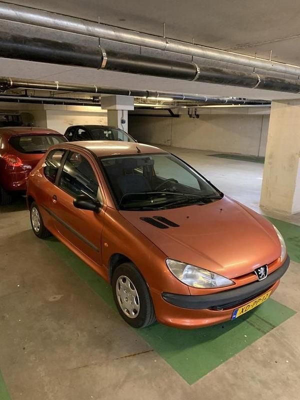 Gebruikt 1998 Peugeot 206 | € 650 (Goede deal) - Afbeelding 1/4