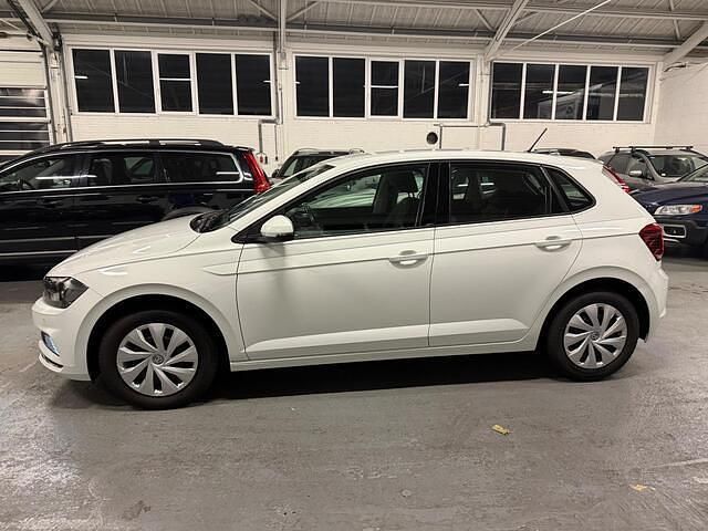 Wit Gebruikt 2017 VW Polo Comfortline Hatchback | € 11.950 (Iets duurder) - Afbeelding 1/4