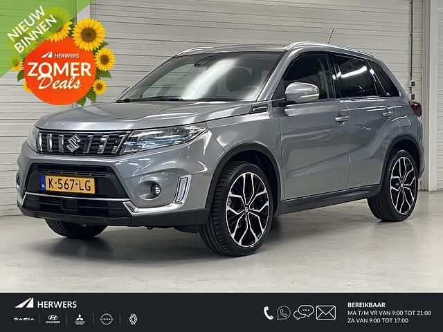 Grijs Gebruikt 2021 Suzuki Vitara Comfort SUV | € 18.935 (Eerlijke prijs) - Afbeelding 1/4